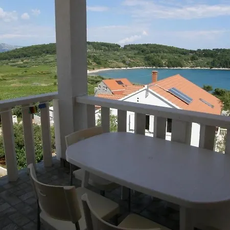In With Sea View, Terrace, Air Conditioning, Wi-fi * Lumbarda