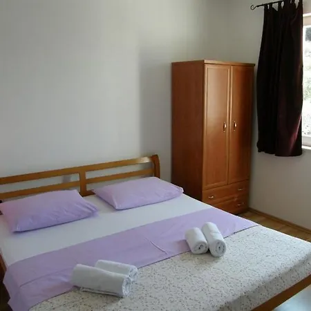 Lägenhet In With Sea View, Terrace, Air Conditioning, Wi-fi